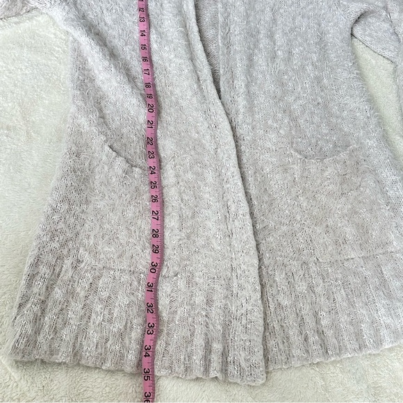 Express Women’s Eyelash Hooded Fuzzy Oversized Long Cozy Beige Sweater Small - Picture 7 of 9